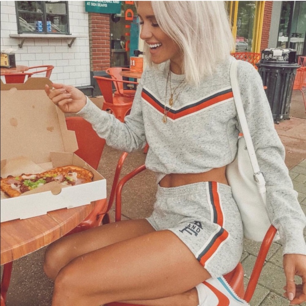 💋 Sweatshirt & Shorts SET • A&F • XS